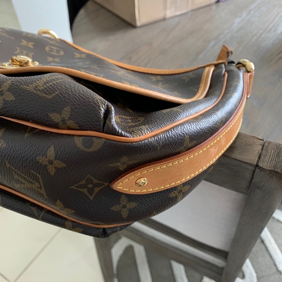 Louis Vuitton Tulum. Great condition. - Picture 4 of 11